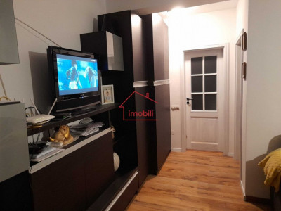 Oferim spre vanzare apartament 2 camere + balcon in Floresti