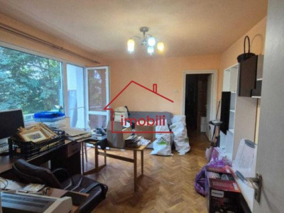 De vanzare apartament cu 3 camere in Gheorgheni