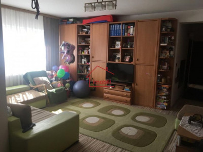 Vanzare apartament 3 camere, 76mp, Floresti