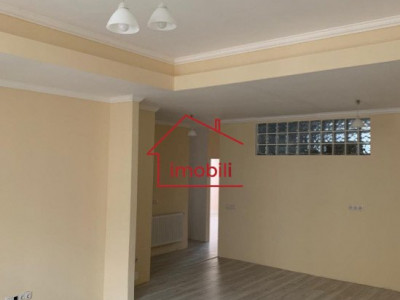 4 camere ,decomandat, 95 mp,  terasa, zona str.HOREA, Centru