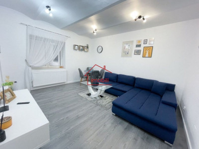 Apartament 2 camere finsiate, Piata Mihai Viteazu