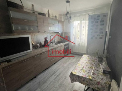 Oferim spre achizitie apartament cu 3 camere in cartierul Marasti