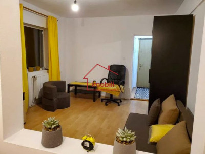 1 camere , 29 mp, balcon , zona str.Ravasului, Manastur