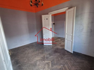 Oferim spre achizitie apartament cu 2 camere in cartierul Centru