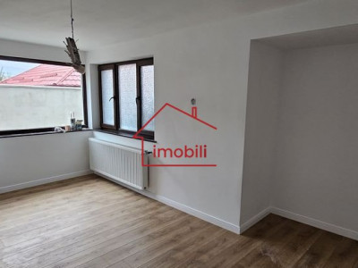 Oferim spre achizitie apartament cu 2 camere in cartierul Intre Lacuri