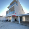 4 camere , 145 mp, parcari, terasa, zona str.Borhanciului thumb 2