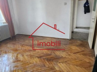 Oferim spre achizitie apartament cu 3 camere in cartierul Gheorgheni