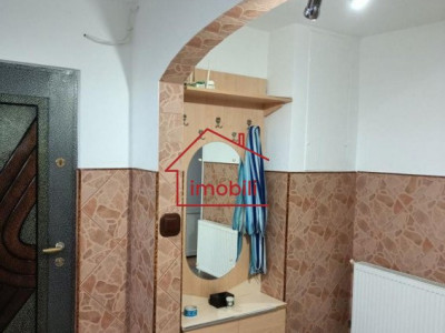  apartament cu 3 camere decomandate+ balcon, 72 mp, zona Kaufland in Marasti