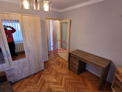 Apartament cu 3 camere, decomandat, 75 mp, zona Brates in cartierul Manastur