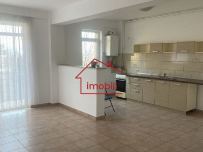 Apartament 3 camere, suprafata totatla de 100 mp,2 balcoane, teresa in Manastur