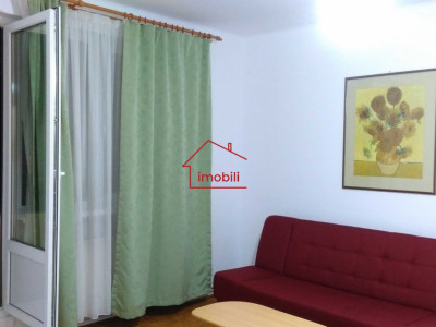 ULTRACENTRAL Apartament cu 2 camere,  etaj 3/4 parcare in curte