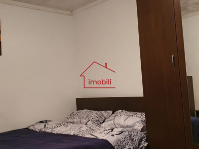 Inchiriez garsoniera zona FarmecPret 1800 lei