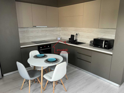 Chirie apartament de lux cu 3 camere lângă UMF Cluj