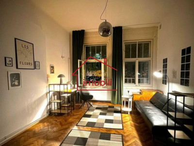 Apartament 77 mp, 3 camere in Centru