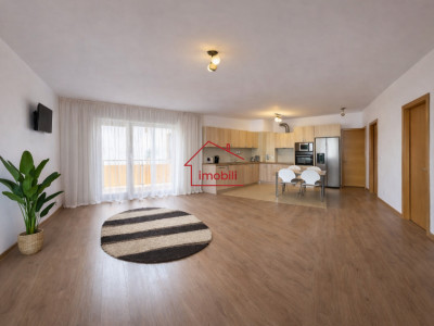 2 camere in ansablu de lux,  piscina, teren de tenis si paza 24/24 in Gheorgheni