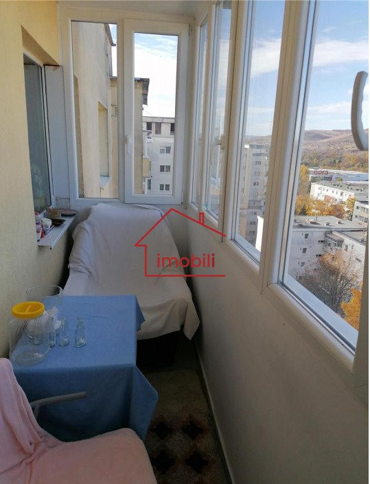 Oferim spre vanzare apartament  2 camere decomandat+balcon 7 mp in Manastur 7